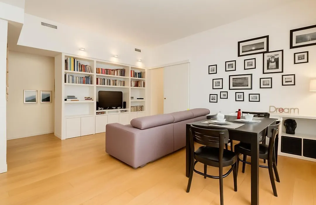 Micol'S Place, Bright Apt 2 Rooms, 2 Toilets, Near Metro, 80 Mq-1