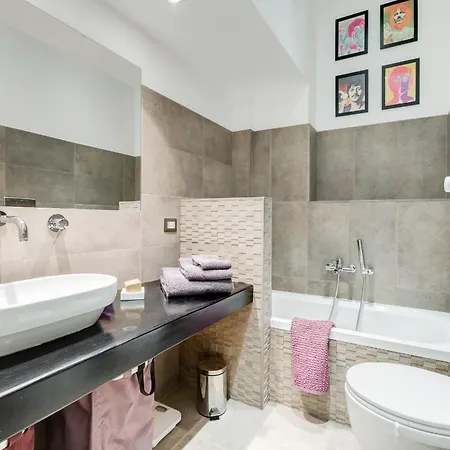 Micol'S Place, Bright Apt 2 Rooms, 2 Toilets, Near Metro, 80 Mq-3